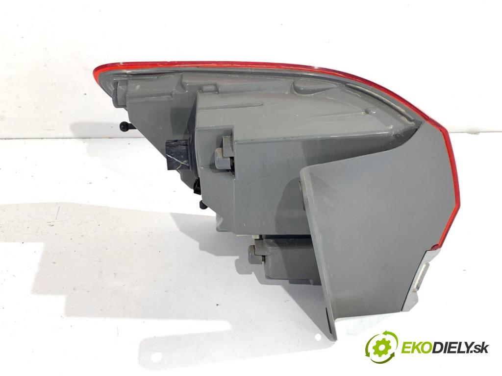 JEEP GRAND CHEROKEE WK SUV 2014 184 kW 3.0 CRD V6 4x4 2987 Svetlo pravy zad P68110000AC