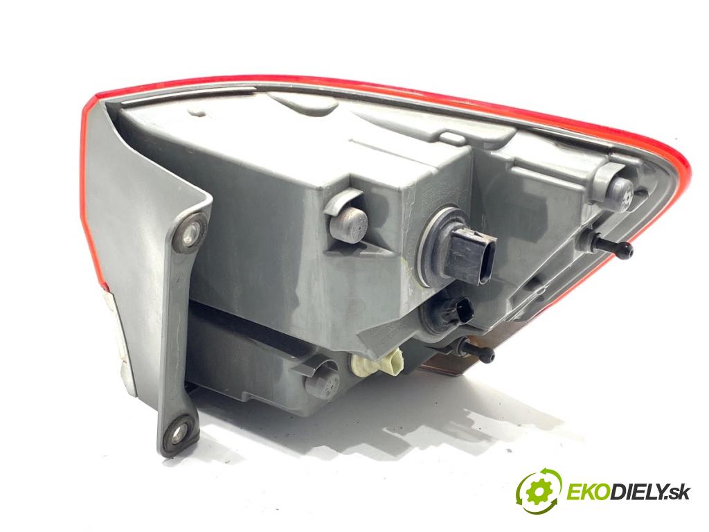 JEEP GRAND CHEROKEE WK SUV 2014 184 kW 3.0 CRD V6 4x4 2987 Svetlo ľavy zad P68110001AC