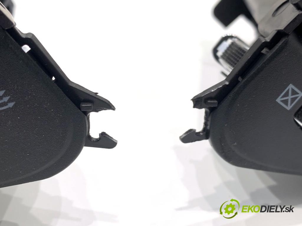 JEEP GRAND CHEROKEE WK SUV 2014 184 kW 3.0 CRD V6 4x4 2987 mří topení přední část