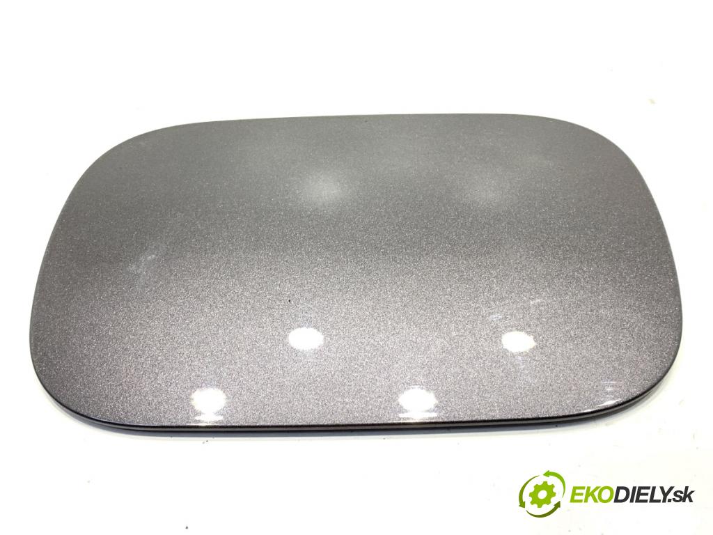 JEEP GRAND CHEROKEE WK SUV 2014 184 kW 3.0 CRD V6 4x4 2987 dvířka nádrže paliva  (Klika dveří ostatní)