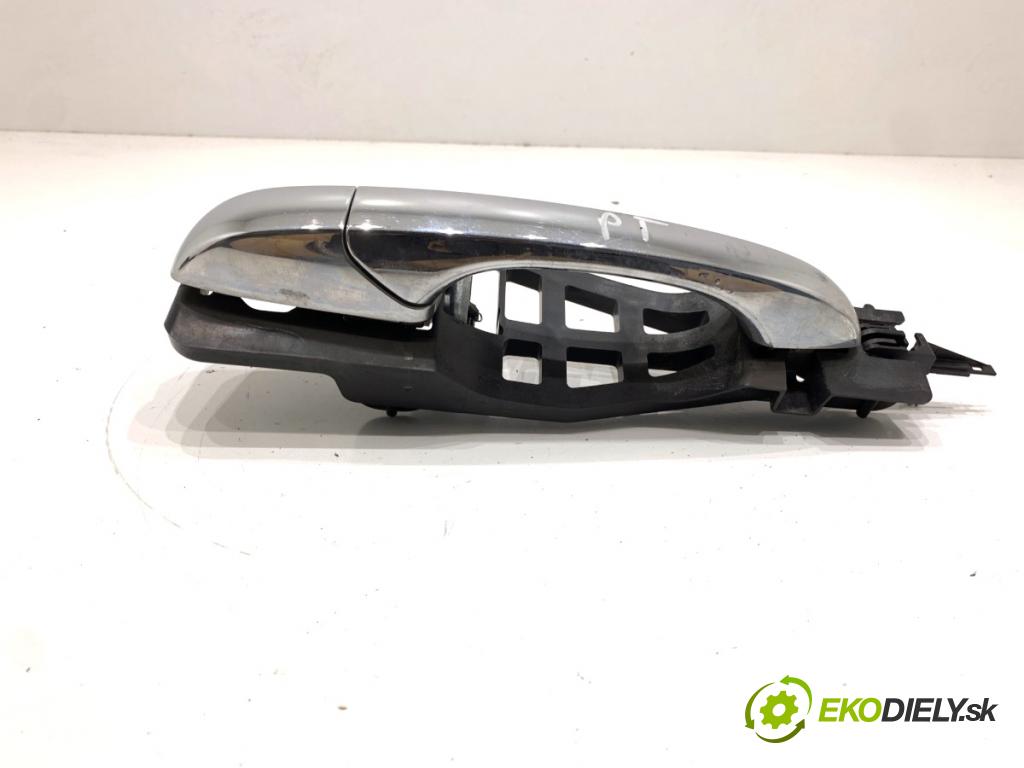 JEEP GRAND CHEROKEE WK SUV 2014 184 kW 3.0 CRD V6 4x4 2987 Kľučka vonkajšia pravy zad