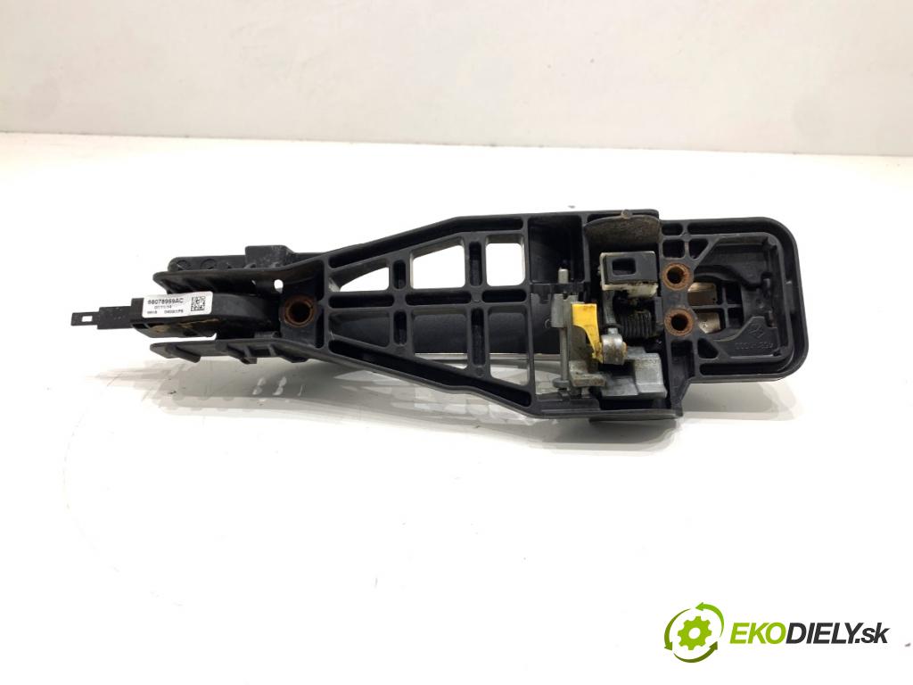 JEEP GRAND CHEROKEE WK SUV 2014 184 kW 3.0 CRD V6 4x4 2987 Kľučka vonkajšia pravy zad