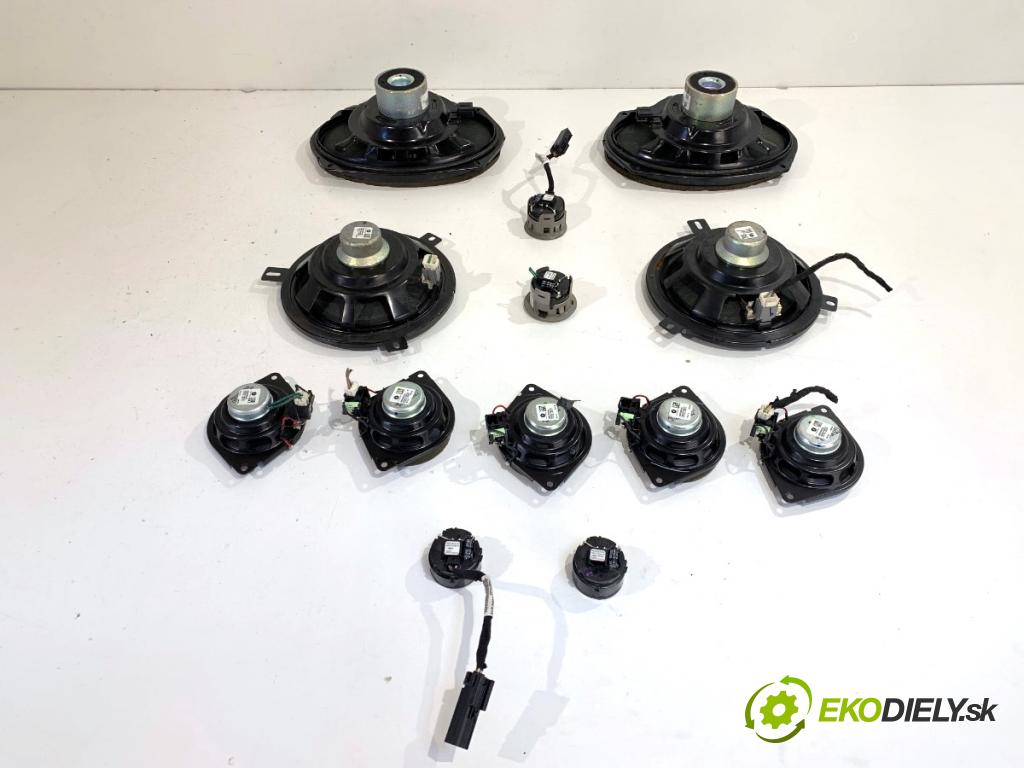 JEEP GRAND CHEROKEE WK SUV 2014 184 kW 3.0 CRD V6 4x4 2987 reproduktory 68043032AC 68043034AB