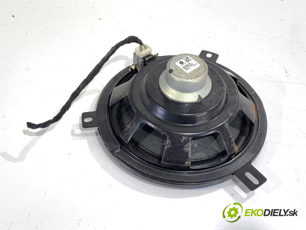 JEEP GRAND CHEROKEE WK SUV 2014 184 kW 3.0 CRD V6 4x4 2987 reproduktory 68043032AC 68043034AB