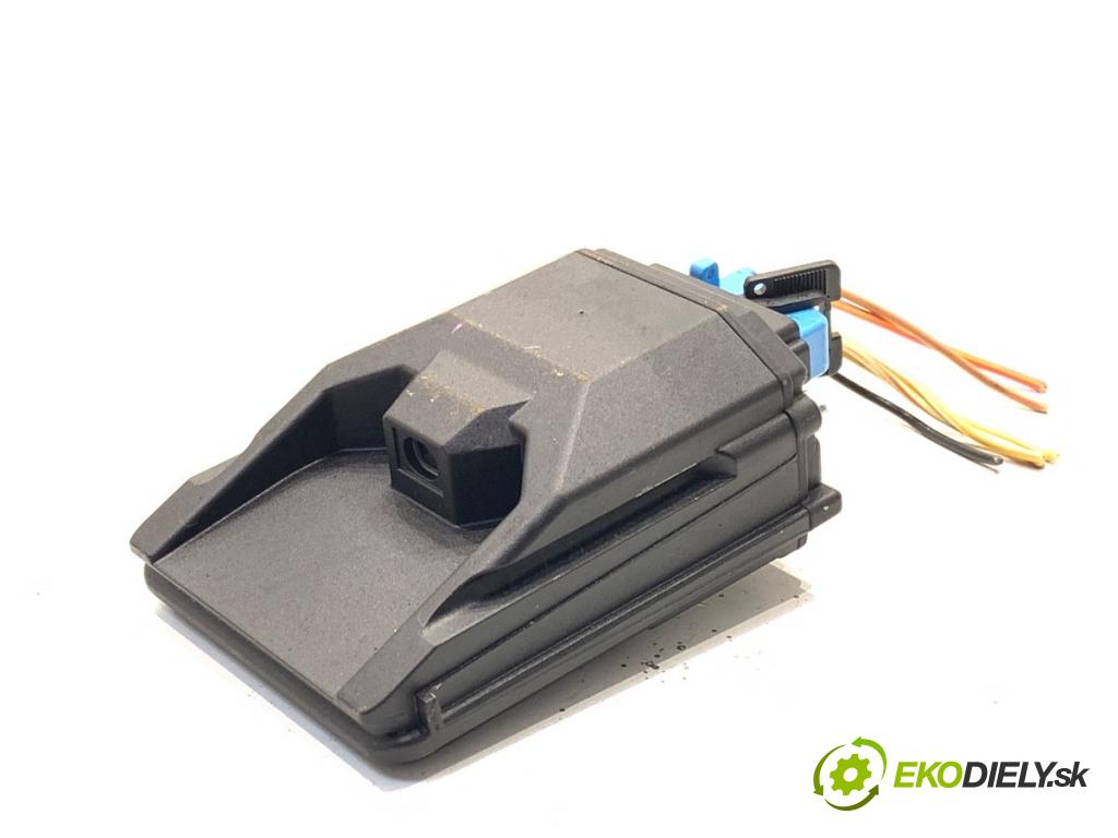 JEEP GRAND CHEROKEE WK SUV 2014 184 kW 3.0 CRD V6 4x4 2987 KAMERA okna PŘEDNÍ P68231908AA