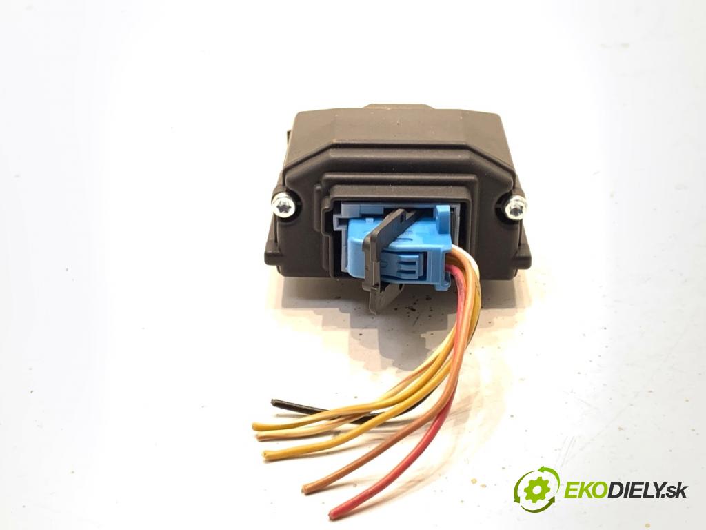 JEEP GRAND CHEROKEE WK SUV 2014 184 kW 3.0 CRD V6 4x4 2987 KAMERA okna PŘEDNÍ P68231908AA