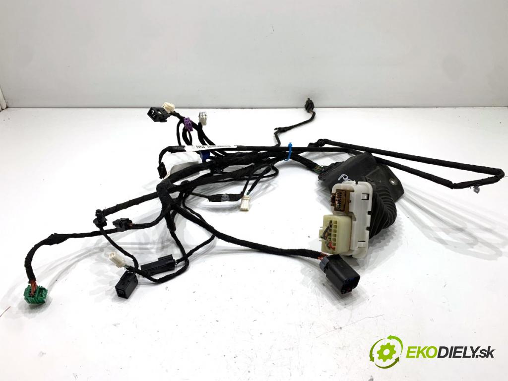 JEEP GRAND CHEROKEE WK SUV 2014 184 kW 3.0 CRD V6 4x4 2987 Káblovačka Dvere predný pravy 