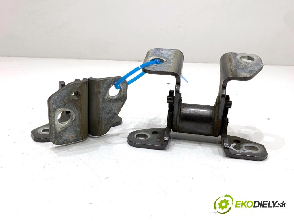 JEEP GRAND CHEROKEE WK SUV 2014 184 kW 3.0 CRD V6 4x4 2987 Záves Dvere ľavy predný