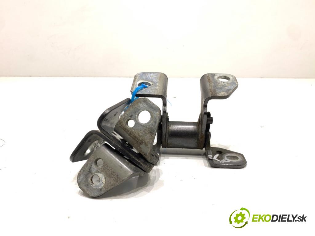 JEEP GRAND CHEROKEE WK SUV 2014 184 kW 3.0 CRD V6 4x4 2987 Záves Dvere ľavy predný