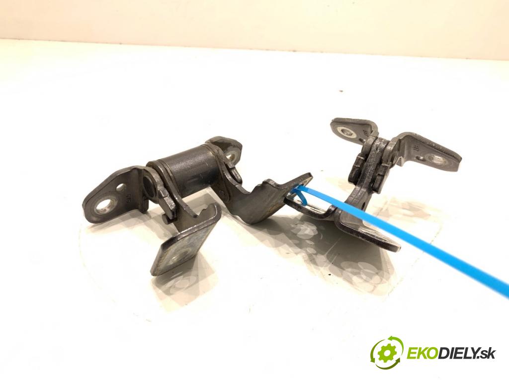 JEEP GRAND CHEROKEE WK SUV 2014 184 kW 3.0 CRD V6 4x4 2987 Záves Dvere ľavy zad