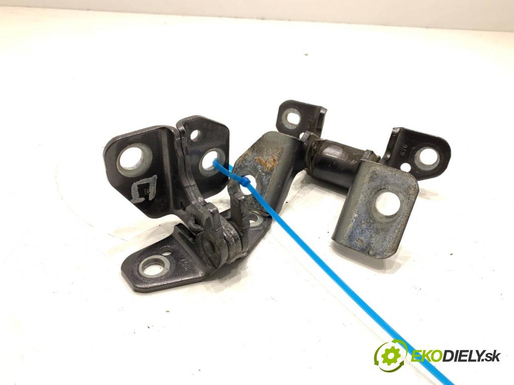 JEEP GRAND CHEROKEE WK SUV 2014 184 kW 3.0 CRD V6 4x4 2987 Záves Dvere ľavy zad