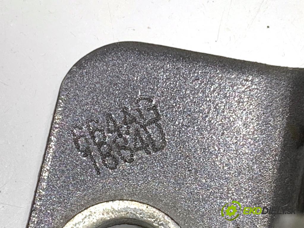 JEEP GRAND CHEROKEE WK SUV 2014 184 kW 3.0 CRD V6 4x4 2987 Záves Dvere pravy predný