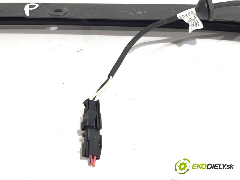 JEEP GRAND CHEROKEE WK SUV 2014 184 kW 3.0 CRD V6 4x4 2987 Snímač zamok dverí zadný pravy 68165049