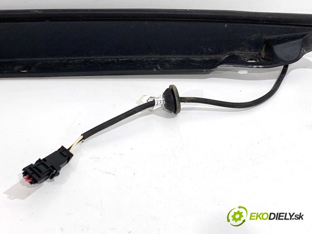 JEEP GRAND CHEROKEE WK SUV 2014 184 kW 3.0 CRD V6 4x4 2987 Snímač zamok dverí zadný ľavy 68165049