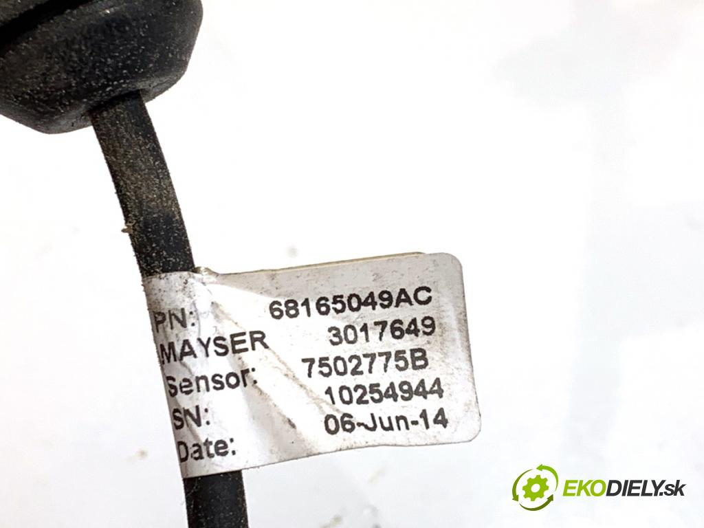 JEEP GRAND CHEROKEE WK SUV 2014 184 kW 3.0 CRD V6 4x4 2987 Snímač zamok dverí zadný ľavy 68165049