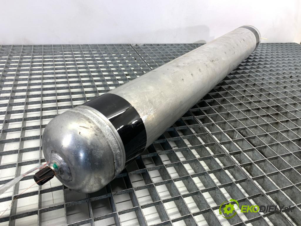 JEEP GRAND CHEROKEE WK SUV 2014 184 kW 3.0 CRD V6 4x4 2987 nádržka vzduchu nápravy 68064343AC