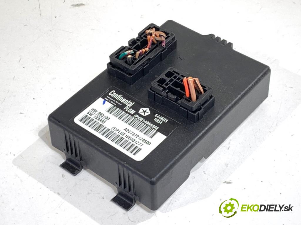 JEEP GRAND CHEROKEE WK SUV 2014 184 kW 3.0 CRD V6 4x4 2987 modul dveří 68140669AE