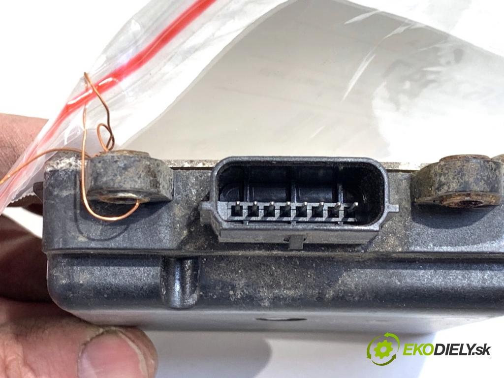 JEEP GRAND CHEROKEE WK SUV 2014 184 kW 3.0 CRD V6 4x4 2987 snímač MRTVÍ klapka 68137930AG