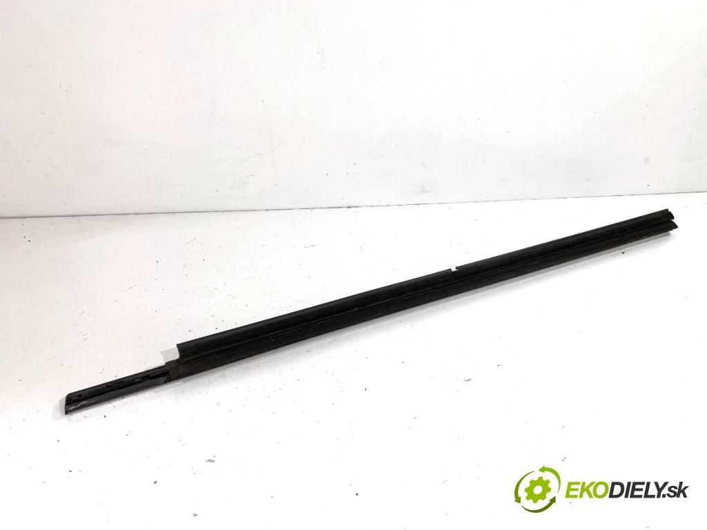 JEEP GRAND CHEROKEE WK SUV 2014 184 kW 3.0 CRD V6 4x4 2987 Lišta Sbírání: predný pravy 55399290AE