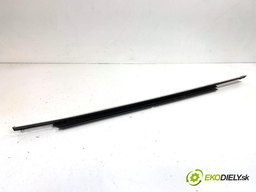 JEEP GRAND CHEROKEE WK SUV 2014 184 kW 3.0 CRD V6 4x4 2987 Lišta Sbírání: zad ľavy 55399293AE