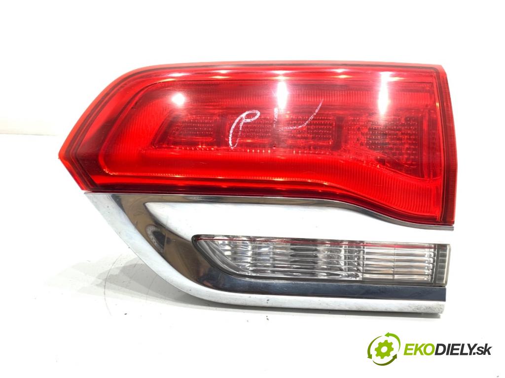 JEEP GRAND CHEROKEE WK SUV 2014 184 kW 3.0 CRD V6 4x4 2987 Svetlo zad pravá vnútorná P68110046AC (Kľučka dverí ostatné)