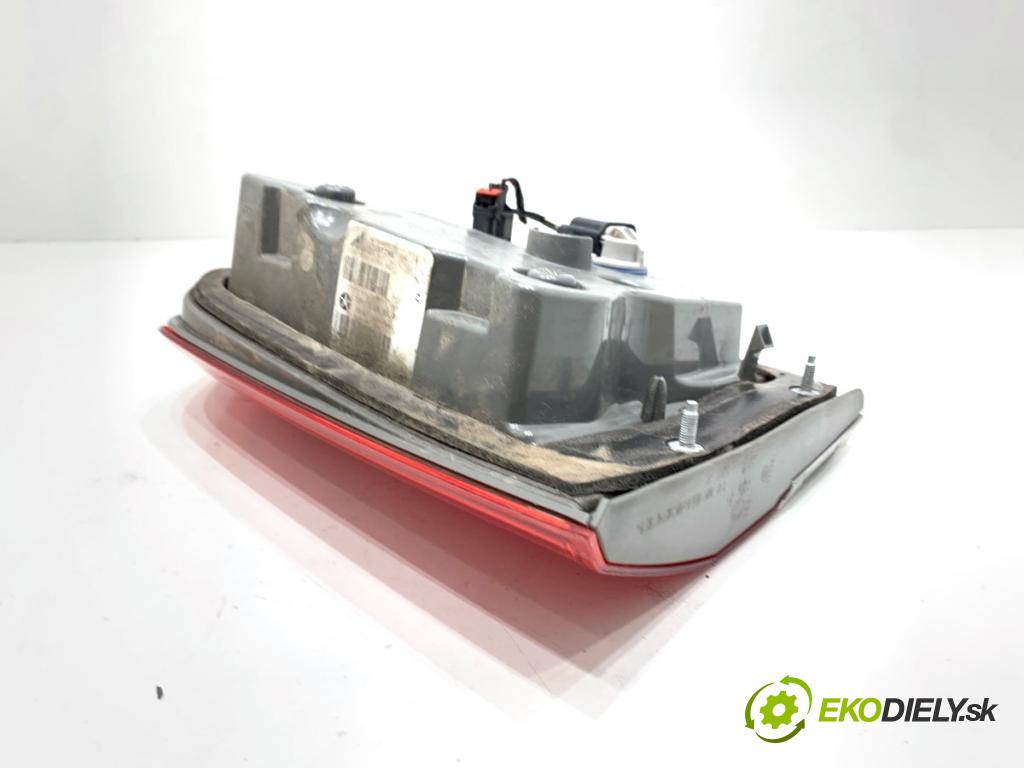 JEEP GRAND CHEROKEE WK SUV 2014 184 kW 3.0 CRD V6 4x4 2987 Svetlo zad pravá vnútorná P68110046AC (Kľučka dverí ostatné)