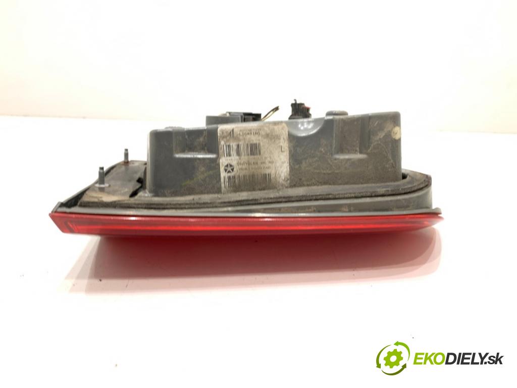 JEEP GRAND CHEROKEE WK SUV 2014 184 kW 3.0 CRD V6 4x4 2987 Svetlo zad ľavá strana vnútorná P68110047AC (Kľučka dverí ostatné)