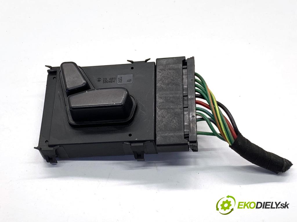 JEEP GRAND CHEROKEE WK SUV 2014 184 kW 3.0 CRD V6 4x4 2987 přepínač sedačky pravý 56049432AE