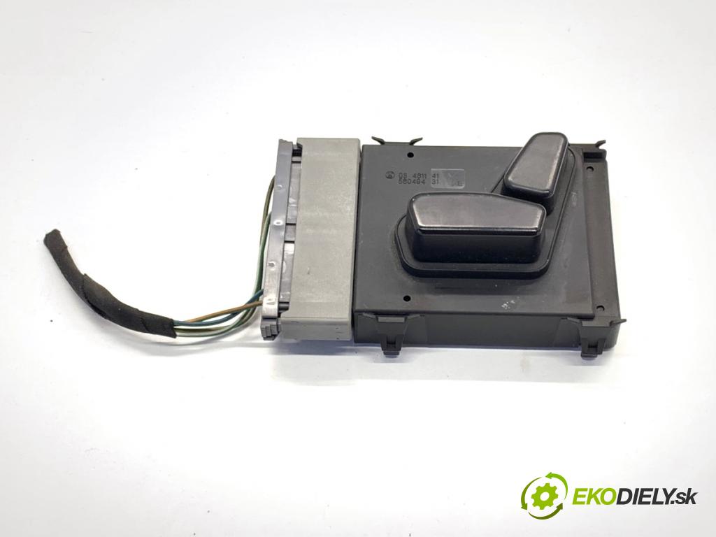 JEEP GRAND CHEROKEE WK SUV 2014 184 kW 3.0 CRD V6 4x4 2987 přepínač sedačky levý 56049431AE