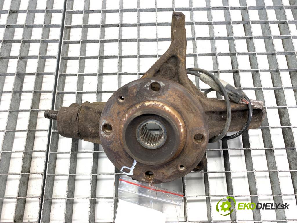 PEUGEOT 308 I liftback 2010 66 kW 1.6 HDi 1560 náboj pravy predný 