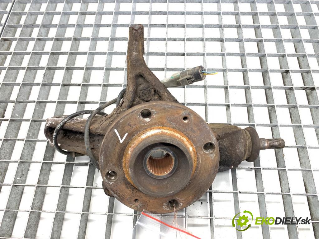 PEUGEOT 308 I liftback 2010 66 kW 1.6 HDi 1560 náboj ľavy predný 