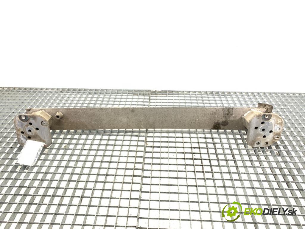 PEUGEOT 308 I liftback 2010 66 kW 1.6 HDi 1560 výztuha nárazníka zadní část  (Zadní výztuha)