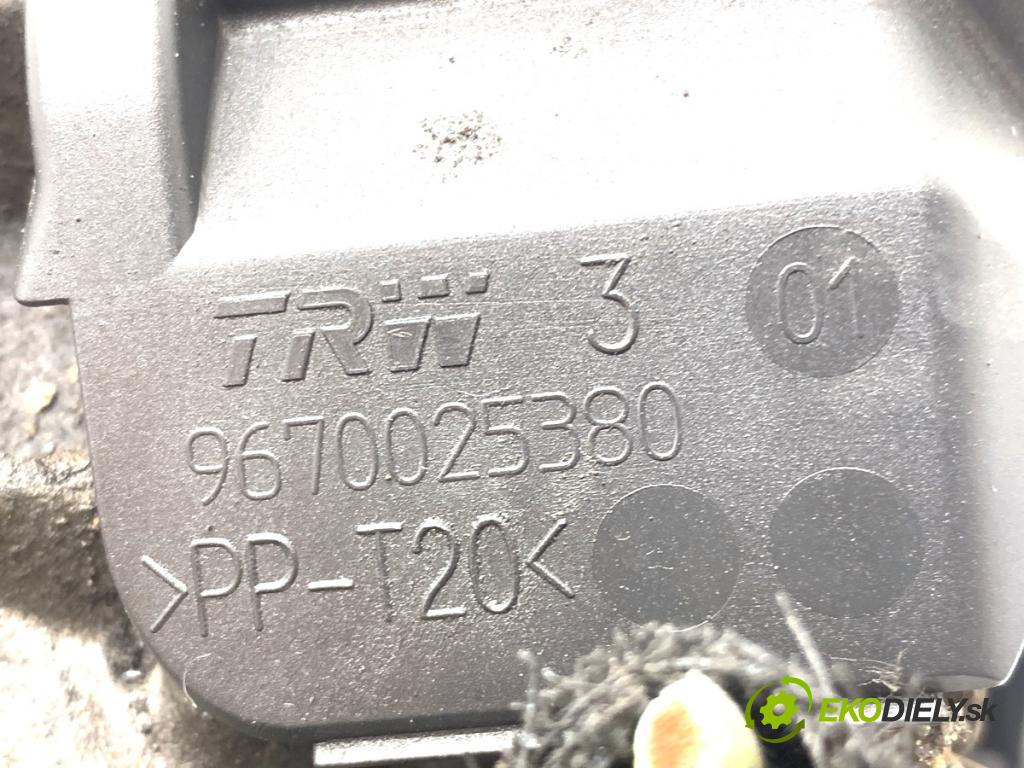 PEUGEOT 308 I liftback 2010 66 kW 1.6 HDi 1560 pumpa servočerpadlo 9672719980 (Servočerpadlo)