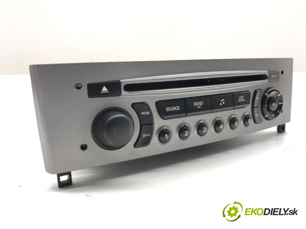 PEUGEOT 308 I liftback 2010 66 kW 1.6 HDi 1560 RADIO 96662671 (Audio zařízení)