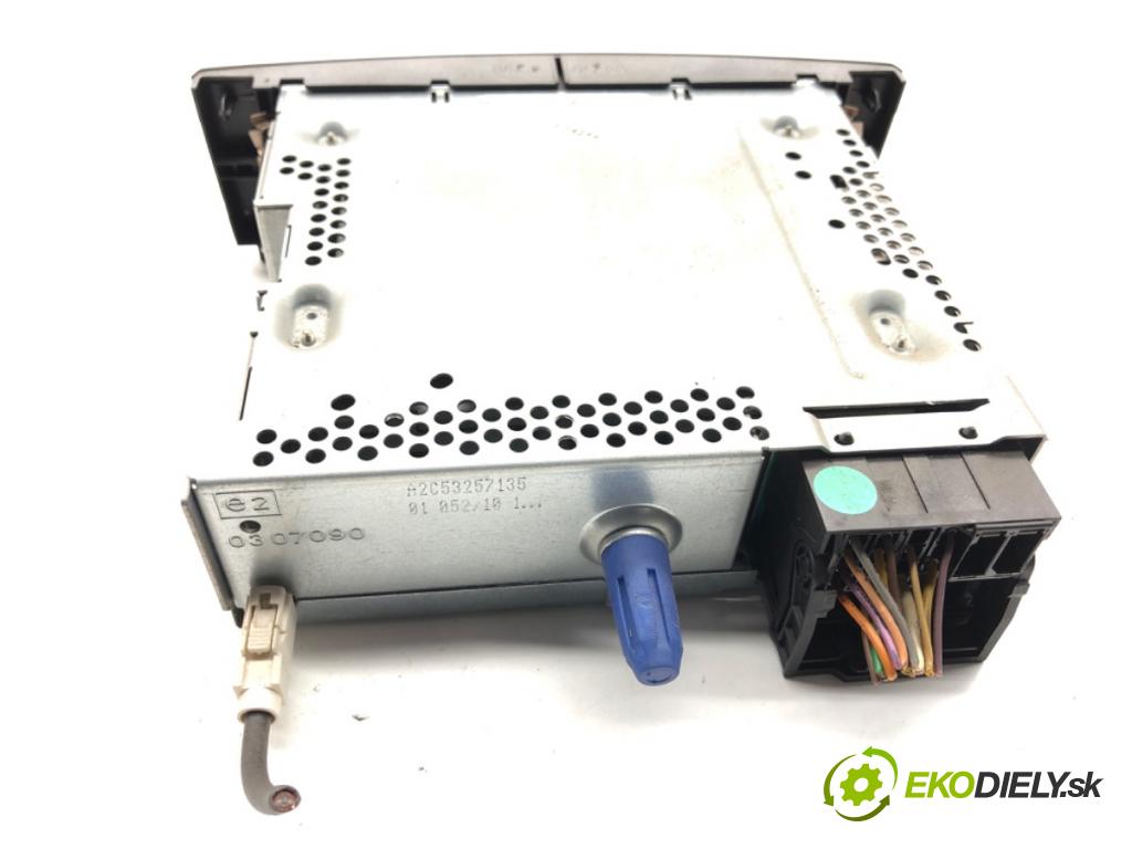 PEUGEOT 308 I liftback 2010 66 kW 1.6 HDi 1560 RADIO 96662671 (Audio zařízení)