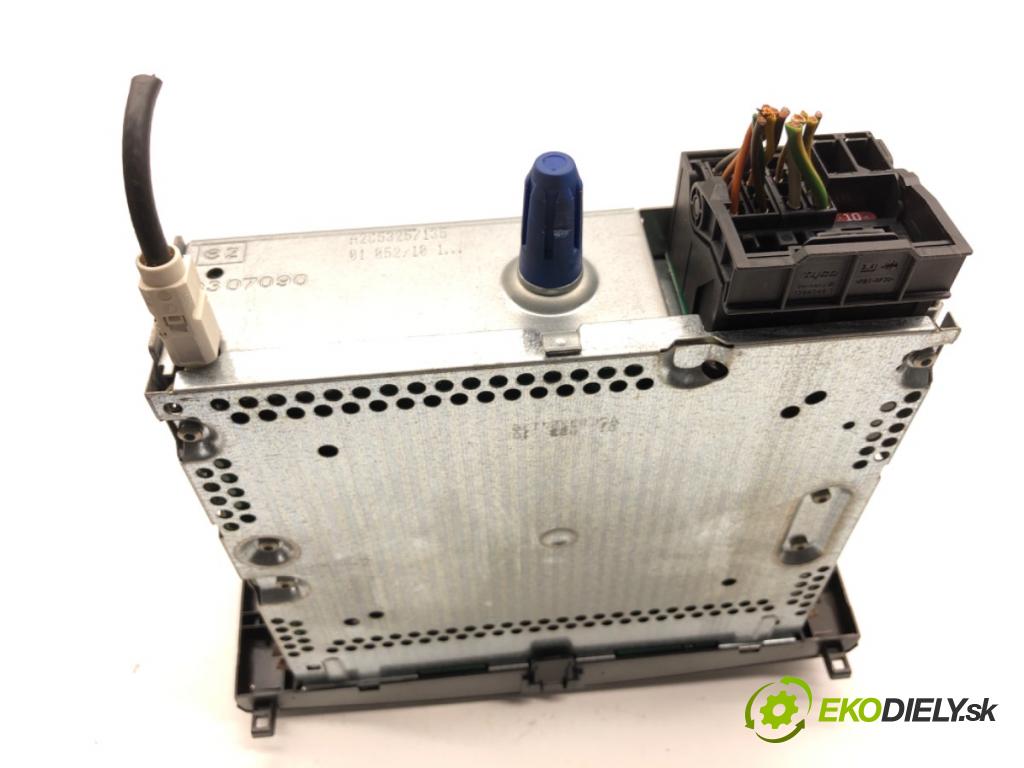 PEUGEOT 308 I liftback 2010 66 kW 1.6 HDi 1560 RADIO 96662671 (Audio zařízení)