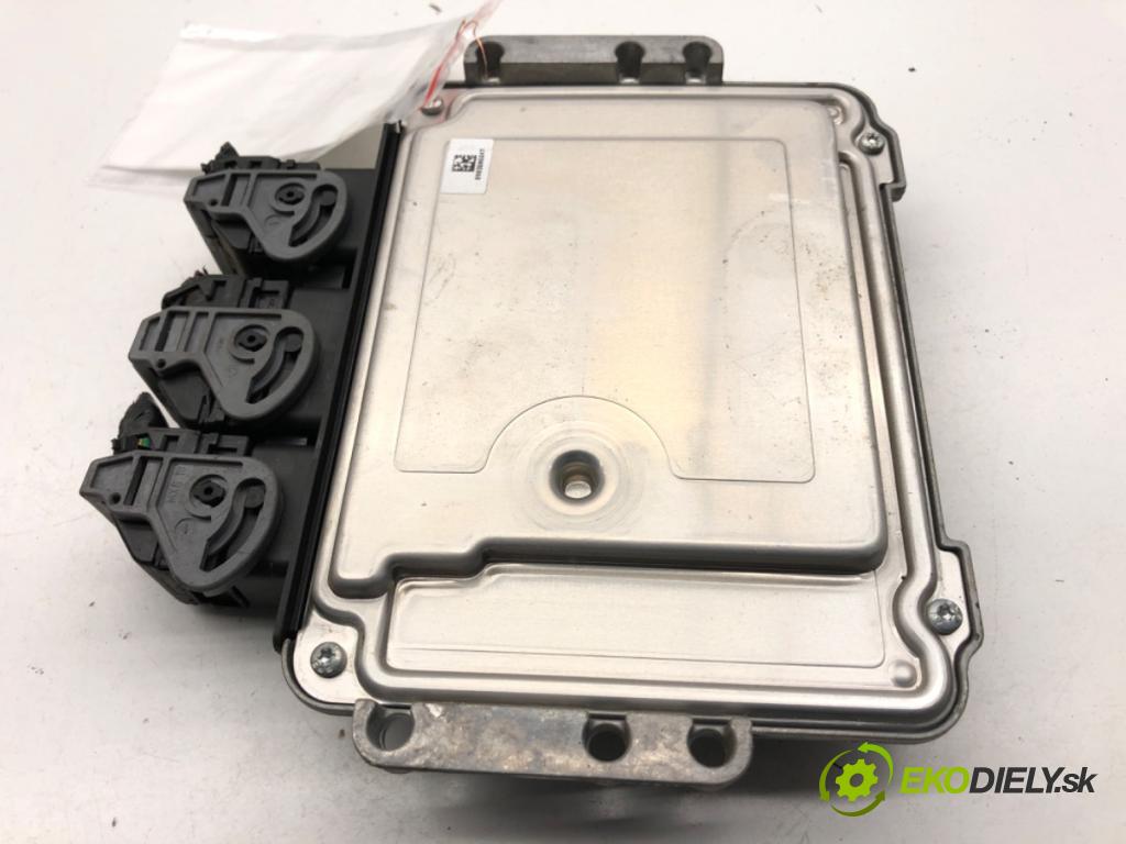 PEUGEOT 308 I liftback 2010 66 kW 1.6 HDi 1560 řídící jednotka motora 9664843780 (Řídicí jednotka)