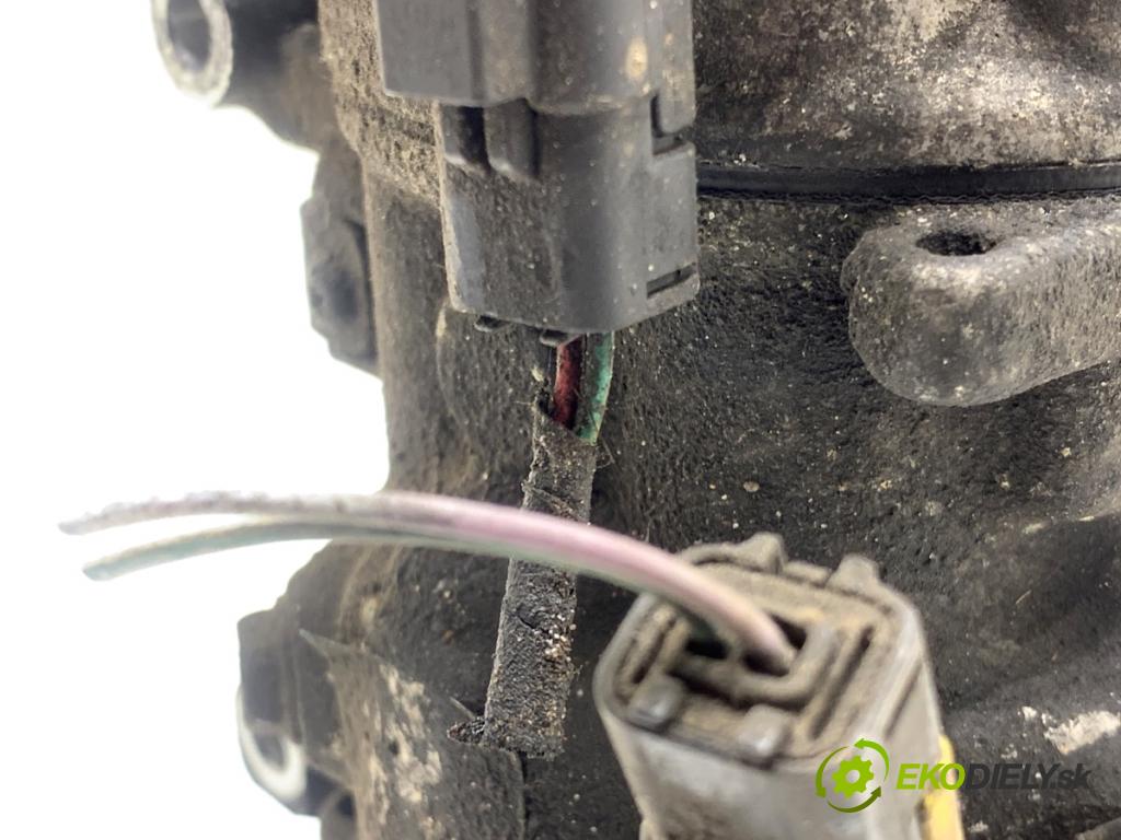 PEUGEOT 308 I liftback 2010 66 kW 1.6 HDi 1560 kompresor klimatizace 9671216280 (Kompresor klimatizace)