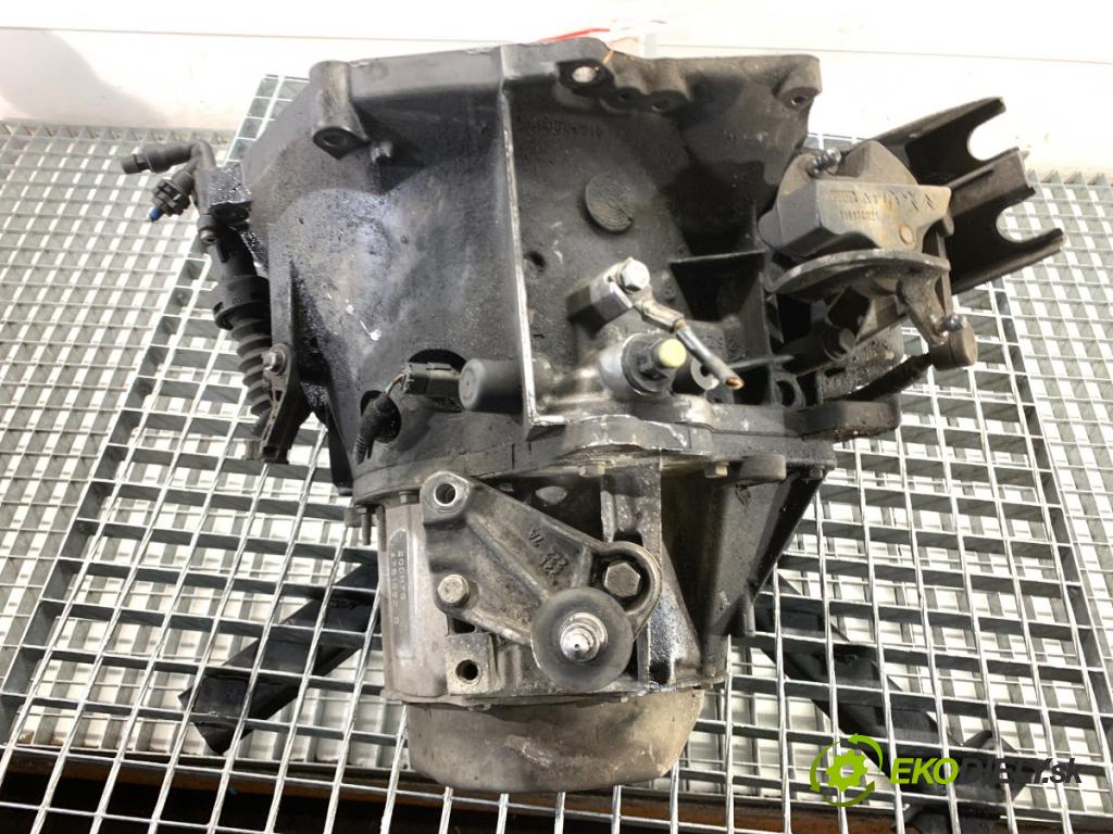 PEUGEOT 308 I liftback 2010 66 kW 1.6 HDi 1560 Prevodovka 20DM75 (Prevodovka)