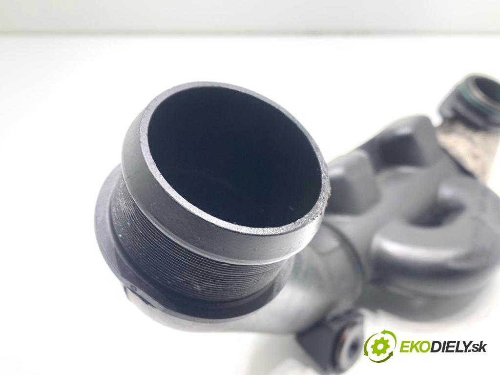 PEUGEOT 308 I liftback 2010 66 kW 1.6 HDi 1560 Rúra vzduchu 9653778480