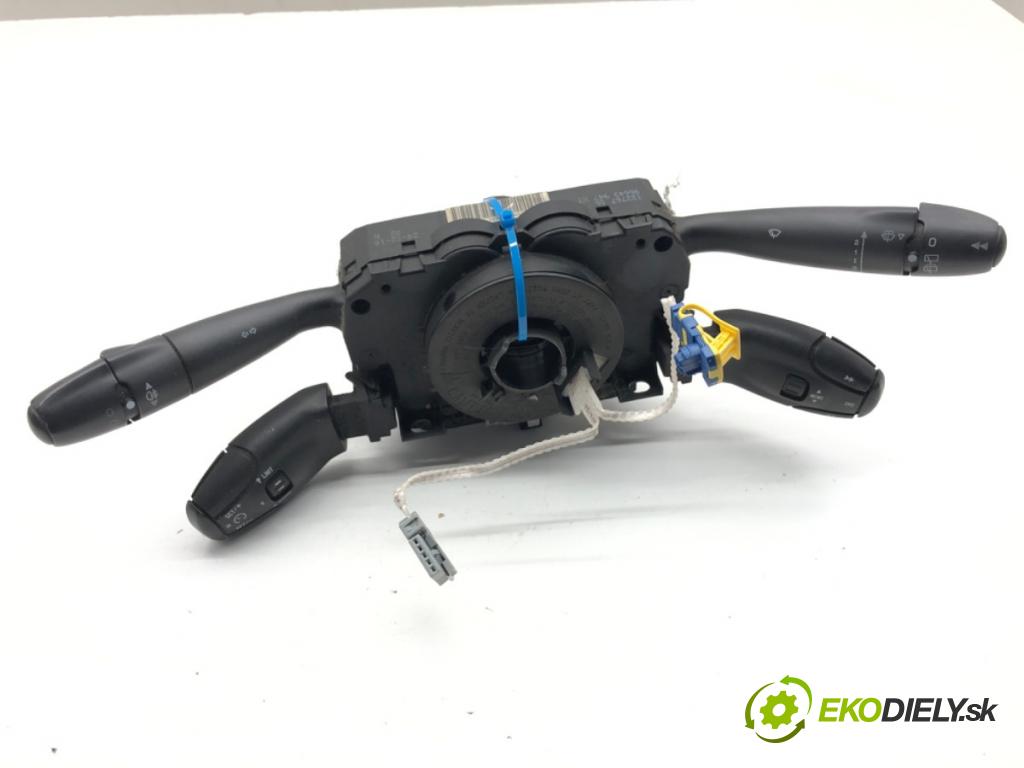 PEUGEOT 308 I liftback 2010 66 kW 1.6 HDi 1560 přepínač kombinovaný 96643947XT (Páčky pod volantem)