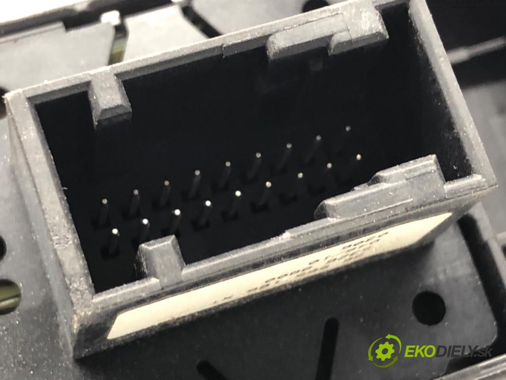 PEUGEOT 308 I liftback 2010 66 kW 1.6 HDi 1560 Prepínač okien 96565186XT (Prepínacie páčky pod volantom)