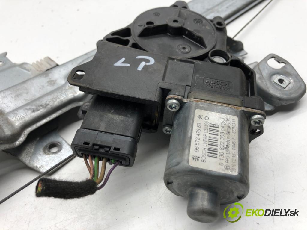 PEUGEOT 308 I liftback 2010 66 kW 1.6 HDi 1560 mechanismus okna levý přední část 9657247680