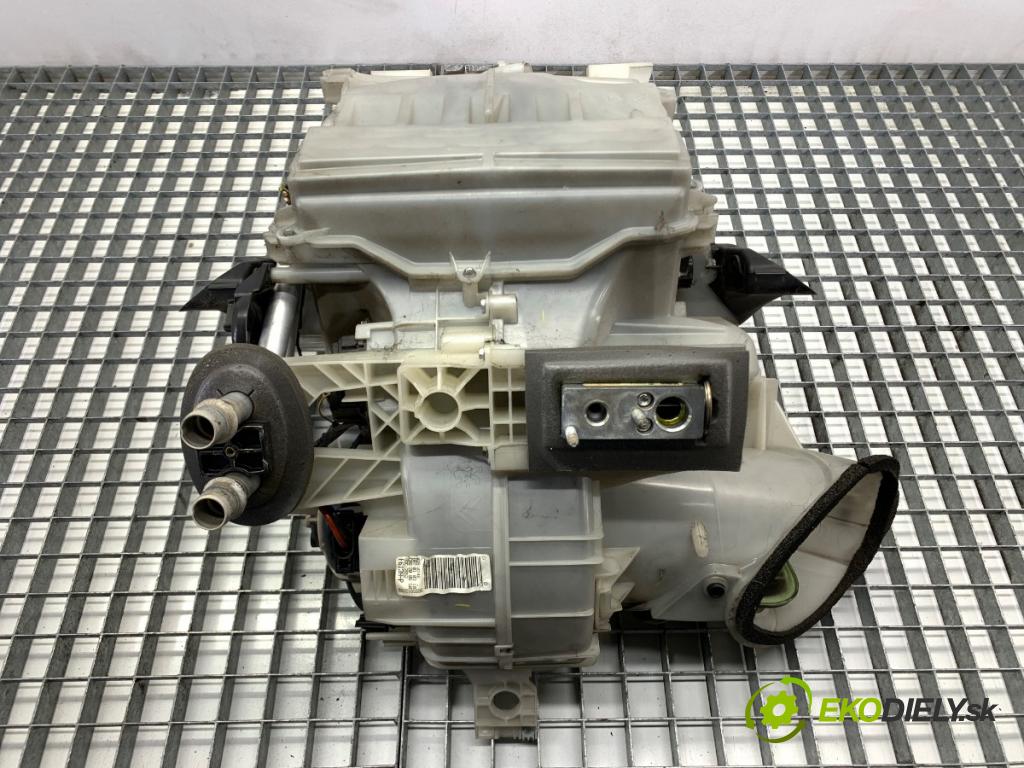 PEUGEOT 308 I liftback 2010 66 kW 1.6 HDi 1560 topné těleso radiátor topení komplet KOMBAJN 9655812280 (Radiátor topení)