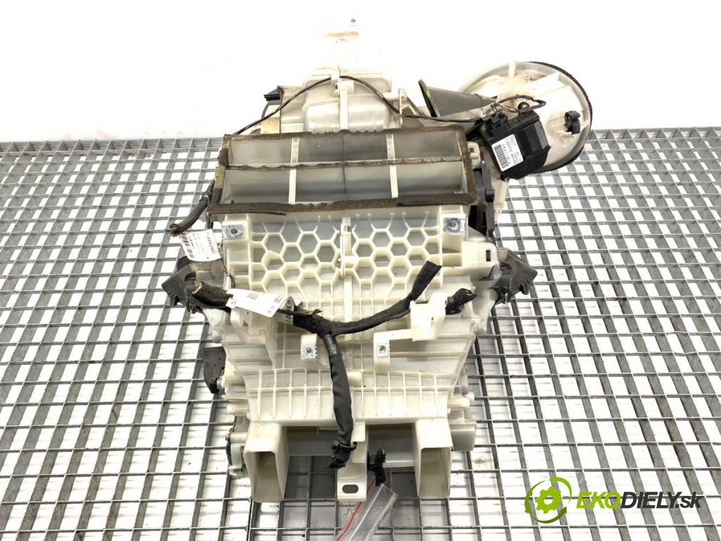 PEUGEOT 308 I liftback 2010 66 kW 1.6 HDi 1560 Výhrevné teleso, radiátor kúrenia komplet KOMBAJN 9655812280 (Radiátor kúrenia)