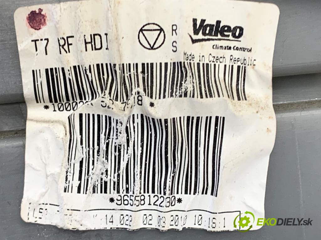 PEUGEOT 308 I liftback 2010 66 kW 1.6 HDi 1560 Výhrevné teleso, radiátor kúrenia komplet KOMBAJN 9655812280 (Radiátor kúrenia)