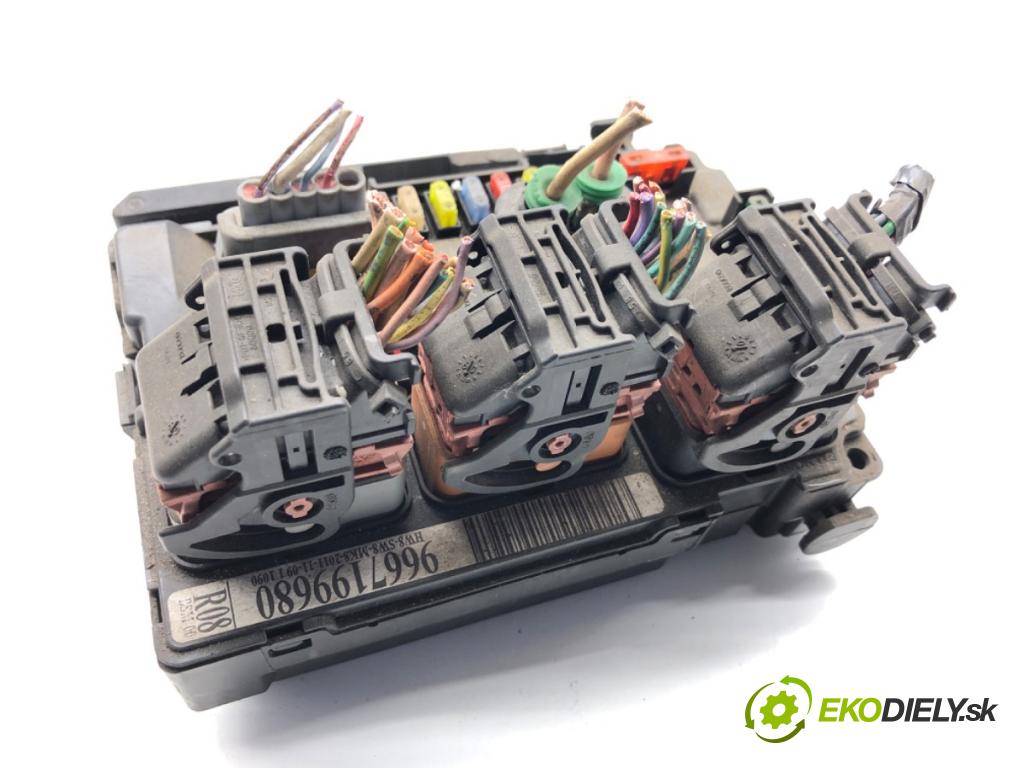 PEUGEOT 308 I liftback 2010 66 kW 1.6 HDi 1560 modul BSM 9667199680 (Řídící jednotka ostatní)