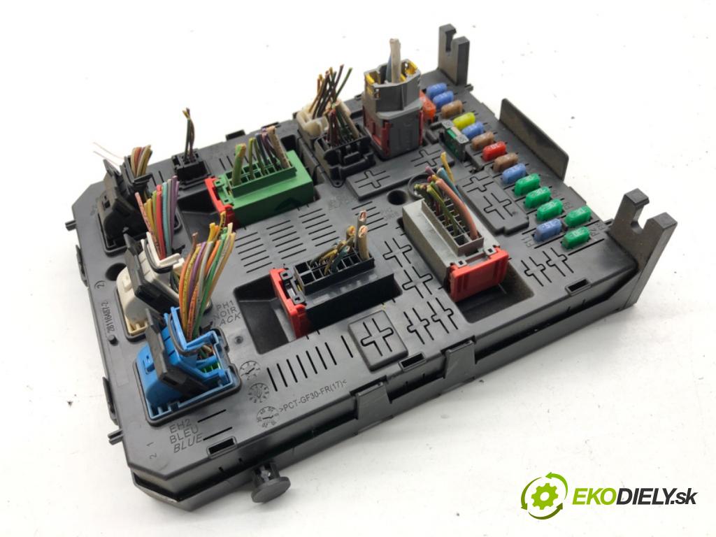 PEUGEOT 308 I liftback 2010 66 kW 1.6 HDi 1560 Modul BSI  (Poistková skrinka)