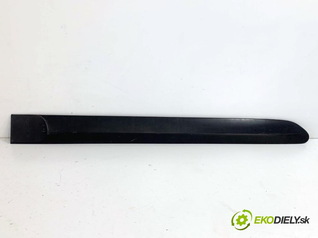 PEUGEOT 308 I liftback 2010 66 kW 1.6 HDi 1560 lišta dveře pravý zadní část 9680365080