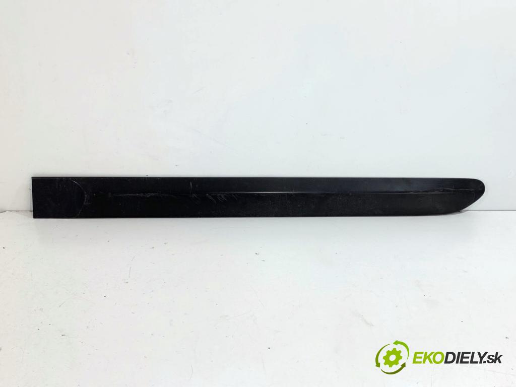 PEUGEOT 308 I liftback 2010 66 kW 1.6 HDi 1560 lišta dveře levý zadní část 9680365380